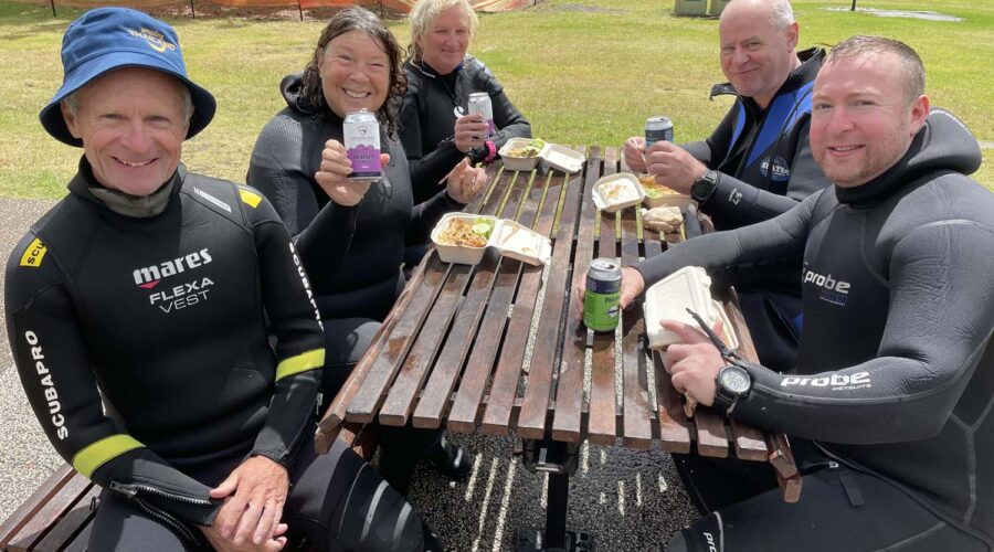 Team Thailand joins Friends of Chowder Bay for Beach Cleanup