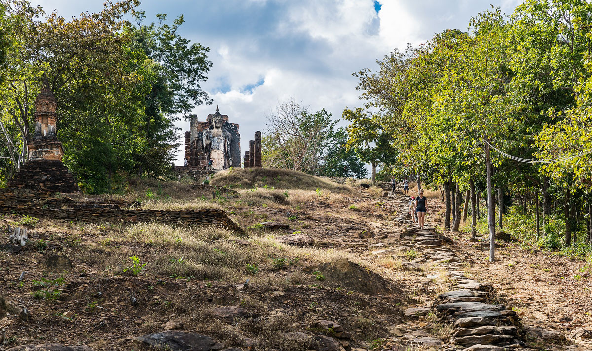 Sukhothai_Historical_Park_Wat_Saphan_Hin