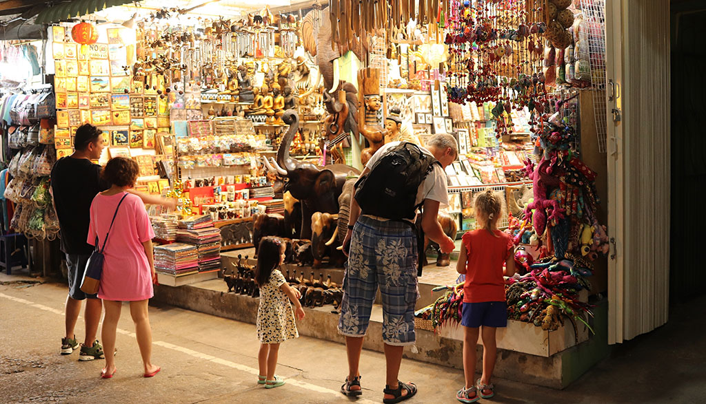 The Fisherman's Village in the Bophut area is one of the best-known tourist attractions in Koh Samui and home to a popular Friday walking street market.