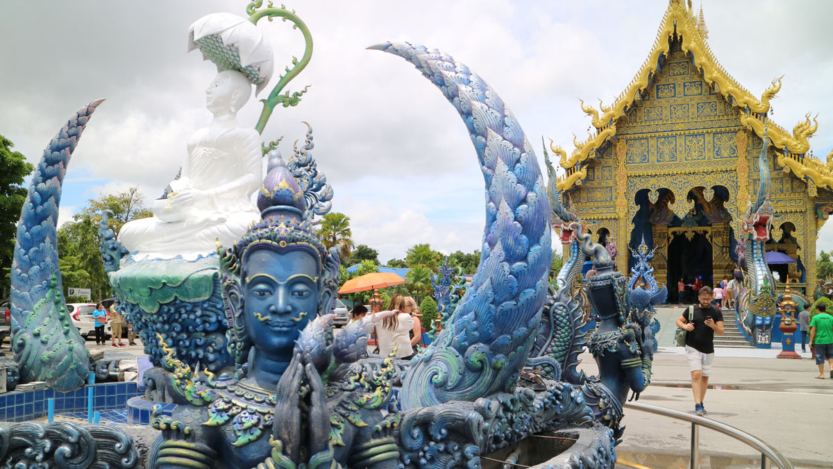 Thailand Cycling tour Chiang Rai Blue Temple