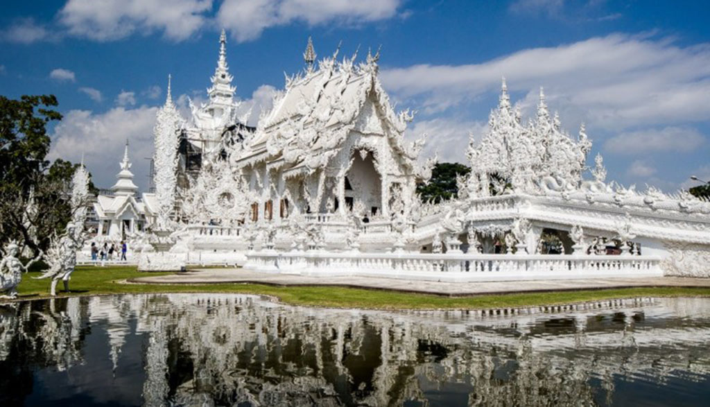 Chiang-Rai-Wat-Rong-Khun