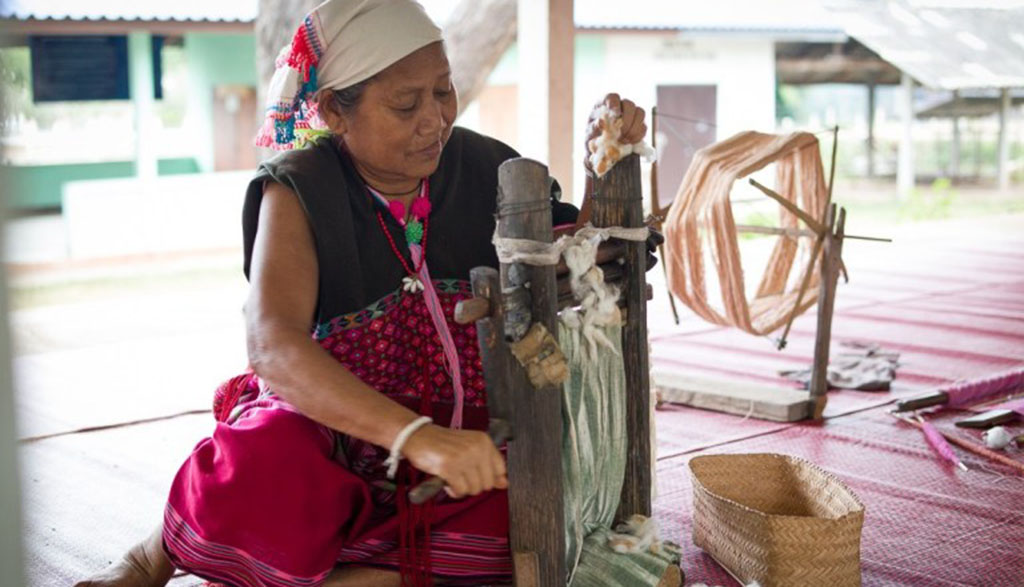 Lamphun-Ban-Phra-Bat-Huai-Tom-Handicraft-and-Cultural-Centre