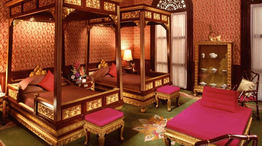 Sleeping with History: 6 Historic Bangkok Hotels