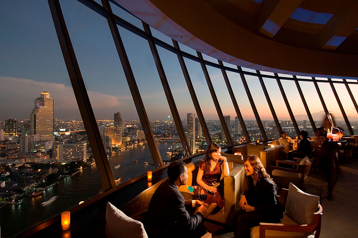 Three Sixty Bar-Millennium Hilton