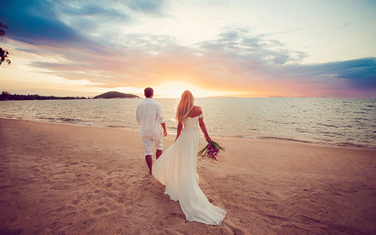 Getting Married in Thailand Fotolia_100202497